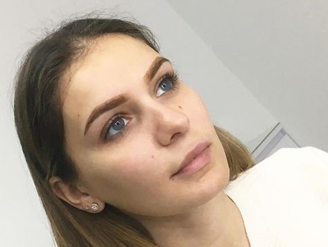 Окрашивание бровей